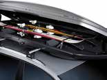 Střešní boxy Thule Dynamic Sportovní a účelný nízký profil Díky elegantnímu aerodynamickému designu je Thule Dynamic integrován do tvaru vašeho vozidla prostřednictvím nízkého umístění a zakřivené