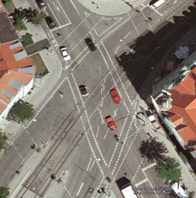 Obr. 2 Vyhrazený prostor pro cyklisty (V19) v Praze - Vršovicích (zdroj: http://doprava.praha-mesto.