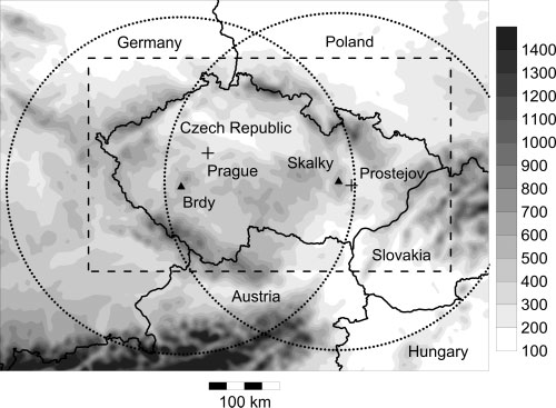 mělké konvekce zahrnuta byla (Sokol a Zacharov, 2012). Jako počáteční a okrajové podmínky byly použity reanalýzy organizace ECMWF (z angl. European Centre for Medium-Range Weather Forecasts).