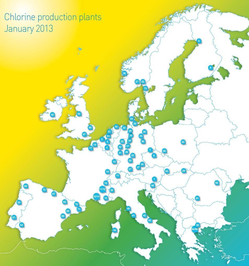 Kapitola 1 1.2 Velikost odvětví a geografické rozmístění lokalit výroby chloru a alkalických hydroxidů v zemích EU-27 a EFTA V roce 2012 se chlor a vedlejší produkty jeho výroby hydroxid sodný, resp.