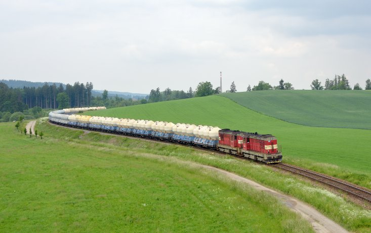 MAGAZÍN FOTOGALERIE LOKOMOTIVY.NET i samotná lokomotiva řady 742.