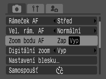 90 Kontrola zaostření a tváří Při fotografování nebo ihned po pořízení snímku lze zvětšit zobrazení rámečku AF s cílem zkontrolovat zaostření.