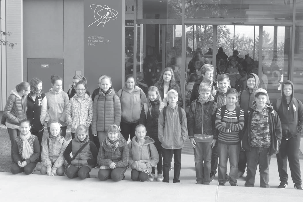 Planetárium a Technické muzeum Brno Exkurze naší školy do Brna začala v pátek 7. 10. 2016 v 8:00. Šestá a sedmá třída s pedagogickým doprovodem odjela do Planetária a Technického muzea.