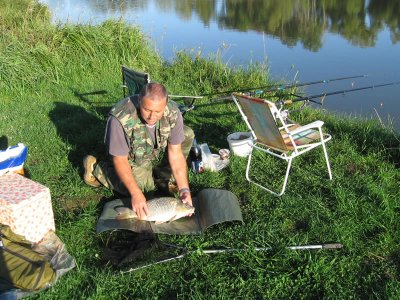 Vítáme Vás na stránkách Carp Teamu Ela, které jsou převážně o lovu ryb na českých vodách.