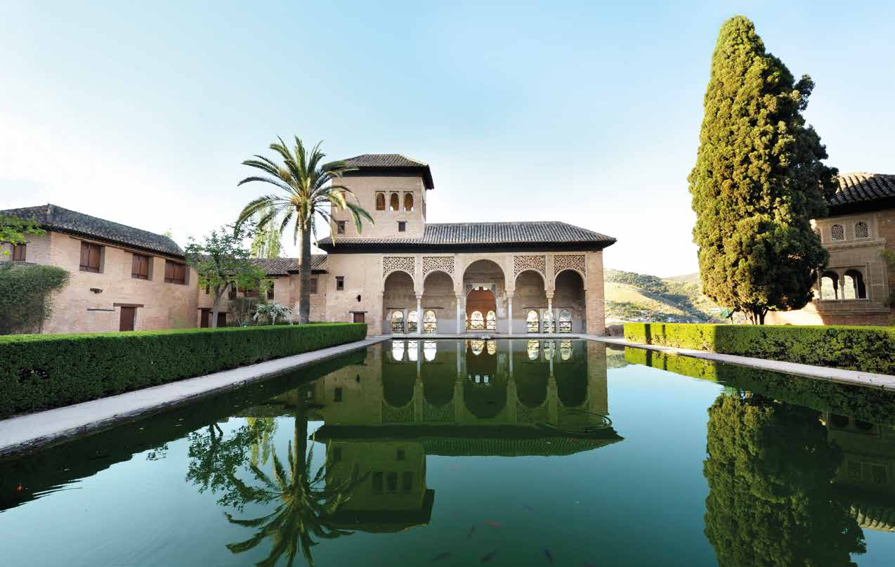 3 nej { destinace: Nejnavštěvovanější památka ve Španělsku palác Alhambra, UNESCO Jedno z nejdelších plážových pobřeží Španělska 161 km Nejslunnější a nejteplejší území ve Španělsku GASTRONOMIE