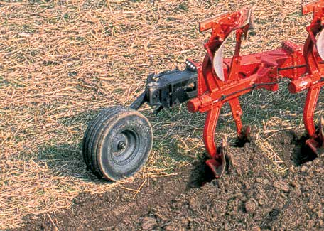 C Modulární konstrukce Každý pluh se skládá ze tří základních částí: 1 přední rám, 1 zadní rám a prodloužení.