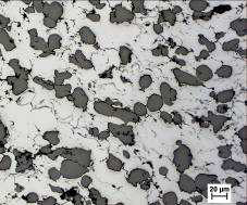 Mikrostruktura vzorku je tvořena železnými a hliníkovými částicemi. Jednotlivá částice železa a hliníku lze stále rozeznat (viz obr. 41).
