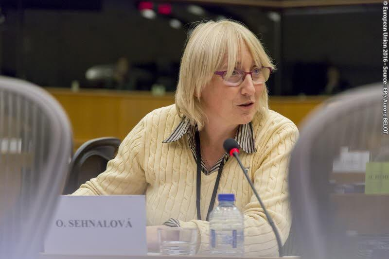 Listopad 2016 Evropský akt přístupnosti je potřeba přijmout co nejdříve V listopadu pokračovaly práce na legislativních zprávách, pro něž je Olga Sehnalová hlavní nebo stínovou zpravodajkou.