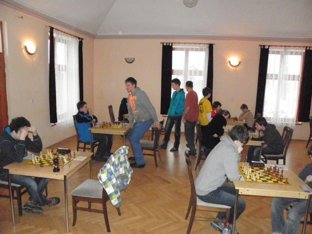 269) Náměšťští dorostenci znovu postoupili do finále A Poslední lednová sobota patřila co se týče šachového dění posledním dvěma kolům základní skupiny extraligy dorostu.