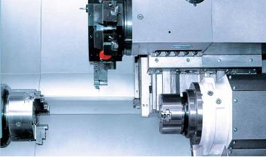 Stroj splňuje technické požadavky (tab. 2) pro výrobu navržené tvarové hřídele. [14] Obr. 9 CNC soustruh SP 180 SMC. [14] Obr. 10 Pracovní prostor. [14] Tab. 2 Technické parametry stroje (1 z 2).