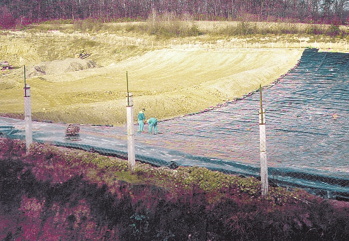 Zneškodňovanie odpadov skládkovaním - s vyjadrením strategického cieľa pre rok 2005 Kvantitatívne vyjadrenie cieľov OH stanovených v POH SR do roku 2005 vychádza z analýz súčasných problémov riadenia