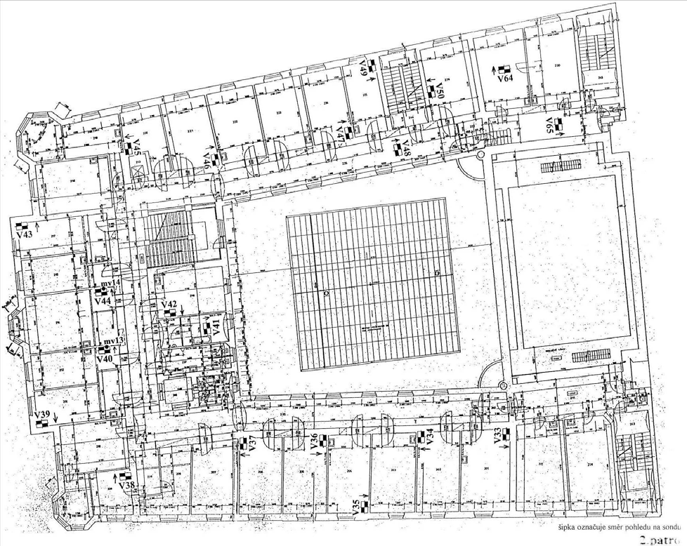 Stanovení stálého zatížení na základě výsledků zkoušek Obr. 1. Půdorys typického podlaží vyšetřovaného objektu.