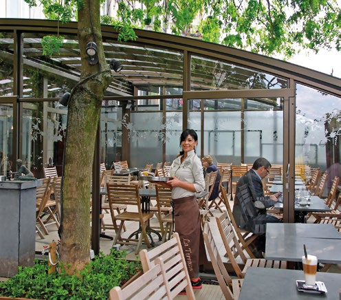 TM ZASTŘEŠENÍ CORSO HOREKA MAXIMÁLNÍ KOMFORT PRO ZÁKAZNÍKY Máte u své restaurace, kavárny nebo hotelu letní zahrádku? A kolik dní v roce na ní mohou Vaši hosté trávit?