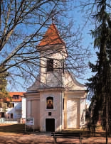 KOSTOL SV. ŠTEFANA KRÁĽA Kostol sv. Štefana kráľa sa nachádza v mestskej časti Párovce, ktorá bola k Nitre pričlenená v roku 1886. Pôvodne predrománsky kostol z 10.