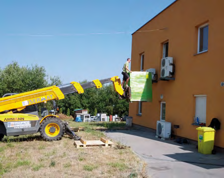 ROZVOJOVÉ ČINNOSTI ODBORNÝCH ÚSEKŮ DEVELOPMENT ACTIVITIES METEOROLOGIE A KLIMATOLOGIE V roce 2015 bylo zahájeno řešení projektu TA ČR Epsilon na téma Pokročilé meteorologické informace pro letectví.