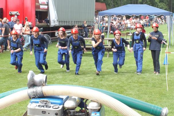 Havlová, Michaela Hlávková, Lenka Jakubcová, Barbora Kopecká, Vendula Kounová, Lucie Šafková, Petra Zámečníková a Nikola Zavacká) a dvě družstva mužů (A - Libor Hájek, Jan Havel, Lukáš Horáček, Petr