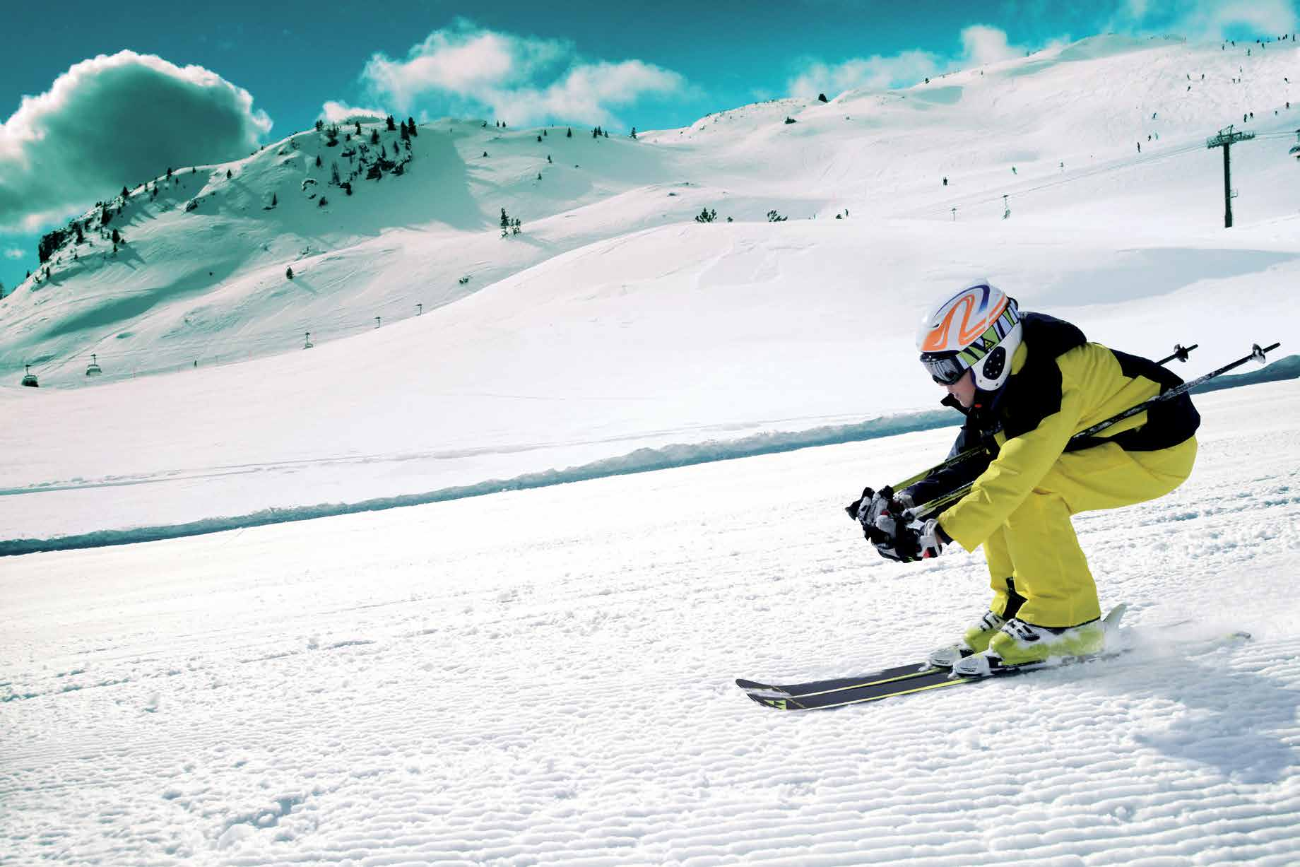 SKIS RACE JUNIOR / JUNIOR PRO BUDOUCÍ LYŽAŘSKÉ HVĚZDY. Malým talentovaným lyžařům umožňují velký vývoj.