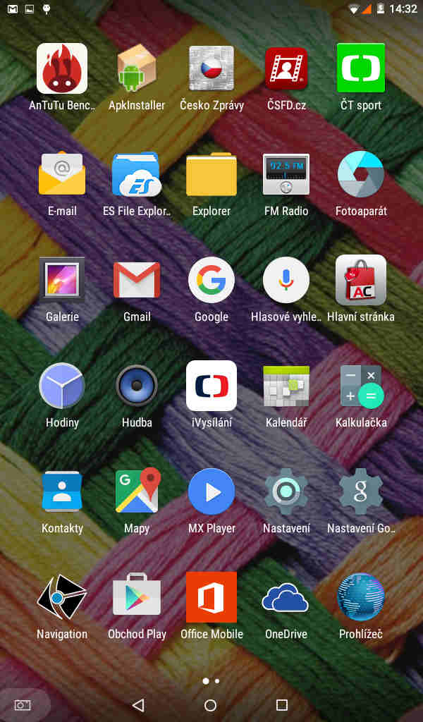 Operačný systém Android nainštalovaný na zariadení podporuje umiestňovanie ikon na plochy: - Kliknite na vybranú ikonu v