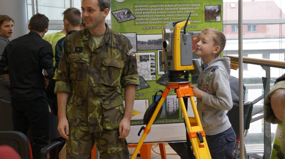 Příkladem byla Černarus, fiktivní východoevropská země, vytvořená z geografických dat