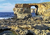 den: SORRENTO, slavné přímořské letovisko (mimo dubnový a říjnový termín), trajektem na malebný ostrov Capri, město CAPRI, ANACAPRI, případně vila San Michel, Monte Solare, nejvyšší vrchol ostrova,