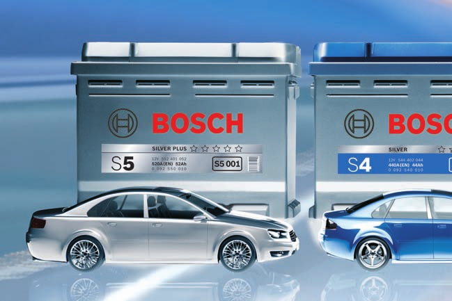 Maximální startovací výkon s akumulátory Bosch Správný akumulátor Bosch pro všechna vozidla Jasné, jednoduché a kompaktní: řada akumulátorů společnosti Bosch poskytuje servisům a obchodním