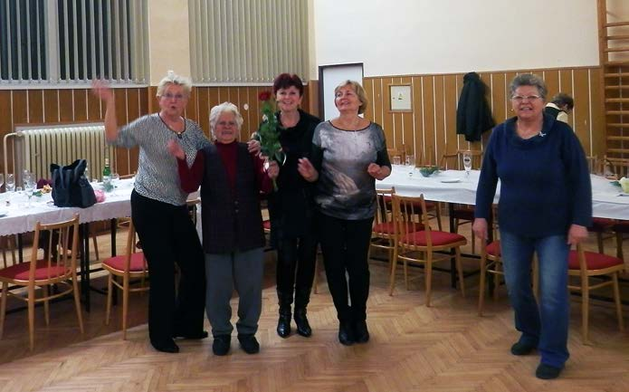 Všem našim spoluobčanům Čertovská nadílka. Foto: Babinec přejeme příjemné prožití svátků vánočních a do nového roku přejeme hodně zdraví, štěstí a spokojenosti.