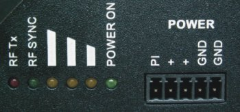 Konektory modemu 3.5. Napájecí konektor Svorky tohoto konektoru jsou označeny standardním způsobem. Připojovat se smí pouze stejnosměrné napětí v rozsahu 10,8 až 15,6 V.