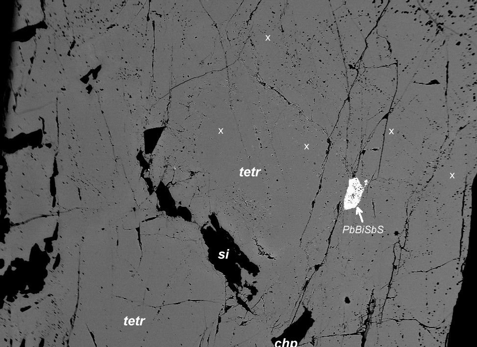 Bull mineral-petrolog Odd Nár Muz (Praha) 22, 1, 2014 ISSN 1211-0329 (print); 1804-6495 (online) 139 Obr 9 BSE obraz tetraedritu z Rožňavy - Nadabuly, (vzorek D19); chemicky i opticky homogennní