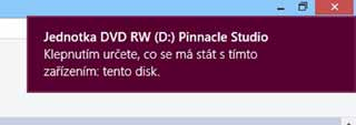 Obrázek 1.3: Takto reaguje systém na vložení instalačního disku Zobrazí se stručná nabídka jako na obrázku 1.4. Instalaci spustíte volbou položky Spustit Welcome.exe.