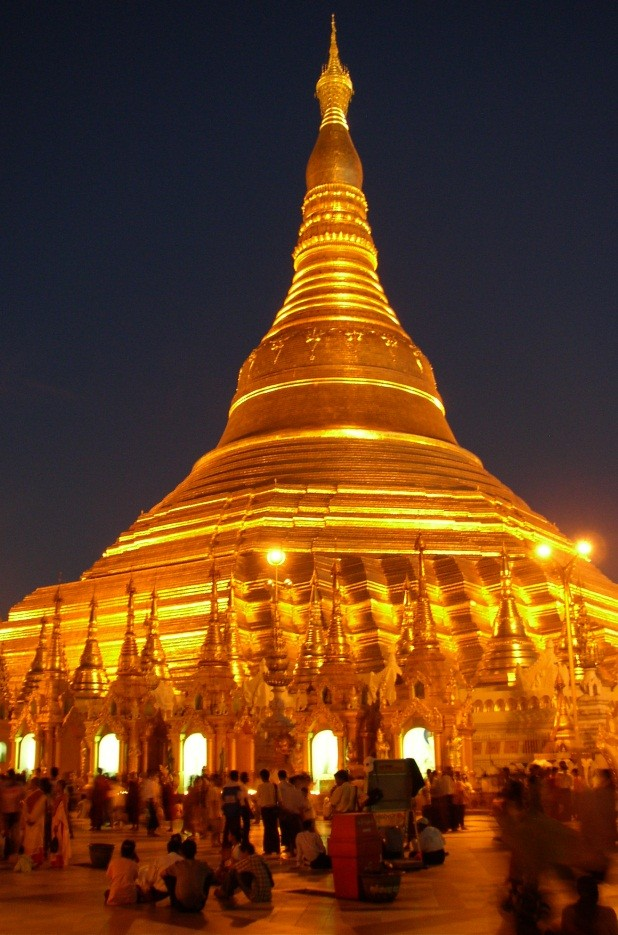 BUDDHISTICKÉ UMĚNÍ ŠVEDAGON PAGODA stúpy a pagody původně místa uložení