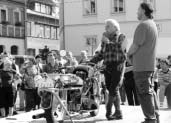 strana 2 10. záfií 2004 Osud lékárny se snad obrací k lep ímu Vítûzem letní draïby objektu b valé lékárny na Kfiinickém námûstí v Krásné Lípû se stala firma Scarabeus, která v Praze provozuje lékárny.