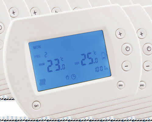 Výhodou tohoto termostatu je, že záleží pouze na uživateli, kterou mistnost si určí pro regulaci topení jako referenční, což je umožněno díky bateriovému napájení a bezdrátovému přenosu.