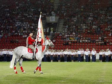 Volbu náčelnice ses. Hrbáčkové, místonáčelnice ses. Bednářové. Volbu vzdělavatele ses. Jitky Křepelkové. Volbu vedoucí odboru sportu ses. Jindrové. 4. Zvolila na volební období 2016 2019 Br.