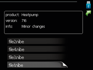 VNITŘNÍ KLIMA TEPLÁ VODA Informační pole v horní části displeje zobrazuje informace (vždy v angličtině) o nejpravděpodobnější aktualizaci, kterou aktualizační software vybral na paměti USB.