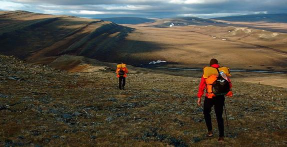 WWW: http://commons.wikimedia.org/wiki/file:npra_southwest_synclines_ridges_and_hikers.