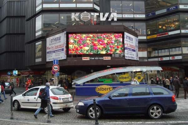 Reklamné obrazovky sa nedajú prehliadnuť LED obrazovka