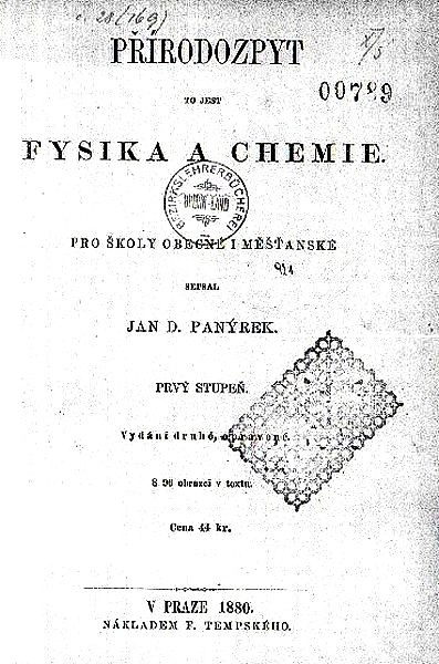 Obr. 4: Panýrkovy učebnice Jako první je na obr. 4 Panýrkova učebnice Přírodozpyt to jest fysika a chemie pro školy obecné i měšťanské, prvý stupeň, vydáno v Praze 1880.
