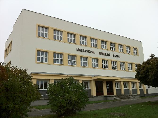 Masarykova jubilejní základní škola a mateřská škola, Černilov Škola byla postavena v letech 1930 1931 podle projektu ing. arch. Oldřicha Lisky z Hradce Králové.