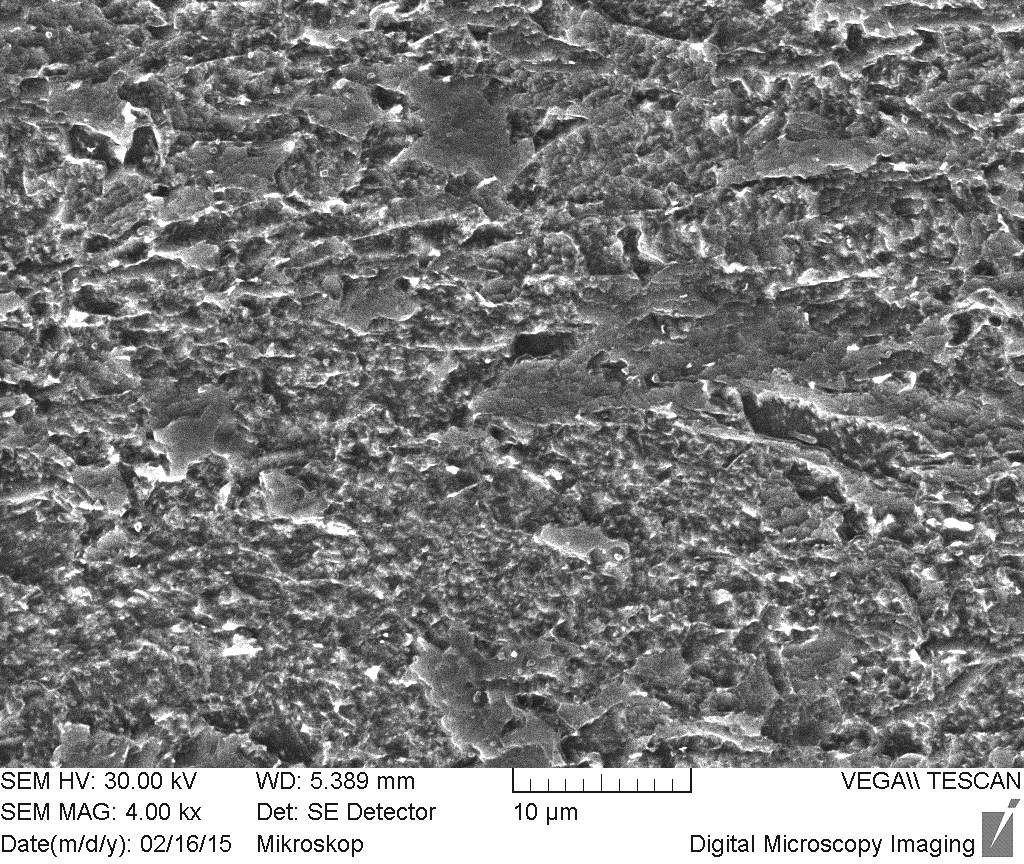 5.4.2 Hodnocení mikrostruktury V základním materiálu byla pozorována typická struktura po technologii válcování za studena - viz obr.25.