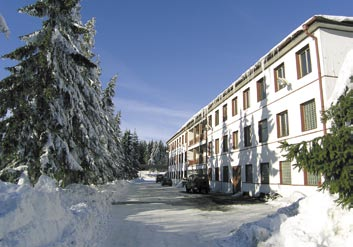 198 Vojenský újezd Hradiště 199 Ubytovna Dlouhá Má celkovou ubytovací kapacitu 200 osob.