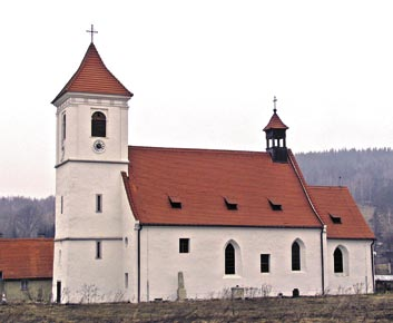 gotickém slohu. K renesanční úpravě kostela a přestavbě jeho věže došlo v roce 1653.