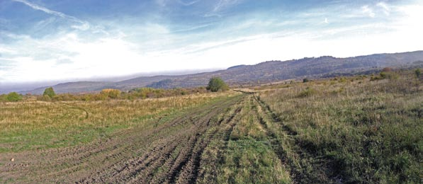 186 Vojenský újezd Hradiště Vojenský újezd Hradiště 187 Doupov Významným centrem regionu a sídlem majitelů zdejšího panství byl Doupov (dříve také Dúpov, Kaupow, Tuppaw nebo Duppau), který se