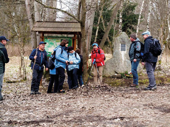 Rozší ené lenství obsahuje navíc ro ní p edplatné asopisu TURISTA (10 ísel ro n ) a slevu 50 % na konkrétní turistické oble ení nebo vybavení.