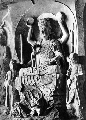 98 Šestiruká bohyně Kuan-jin, 1038, dynastie Sung, skalní reliéf, výška 234 cm, naleziště: Severní hora Ta-cu, Čínská lidová republika.