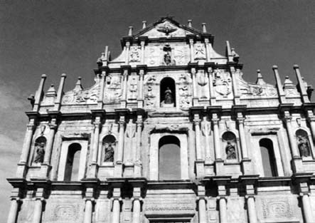 102 Barokní průčelí jezuitského chrámu sv. Pavla v Makau (Ao- -men), postaveného Portugalci v letech 1601 1640. Stav po požáru chrámu v roce 1835. 101 Průčelí chrámu sv. Josefa (tzv.