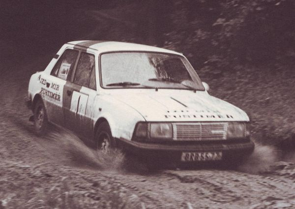 Názor na rallye Vyškov 1985 s Vladimírem Očadlíkem R.K: Soutěže jsou krásný a těžký sport. Rozhodně to ale už není ta správná rallye z dob mých začátků.