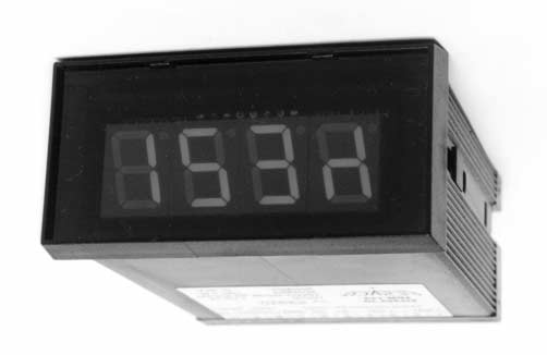 XDM-/ panelový číslicový indikátor Čtyřciferný červený svítivý indikátor Napájení 0 V Řídicí vstupy s úrovní, nebo V Paralelní, synchronní nebo asynchronní sériové připojení Snadné ovládání Kompaktní