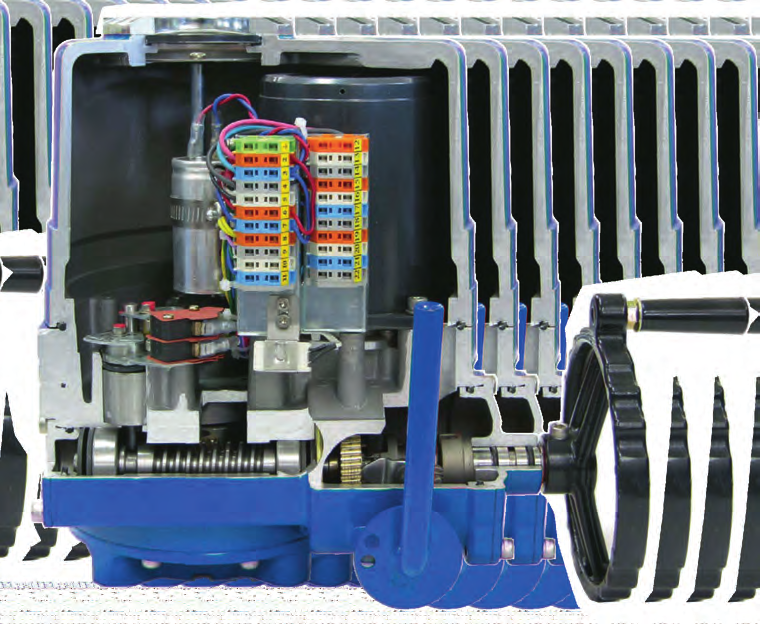 KATALGVÝ LIST VAL 9 m /6 KRT TR Tvrdě eloxovaný hliníkový odlitek pokrytý Speciálně navržený asynchronní elektromotor, práškovou barvou odolávající drsným který generuje velký startovací krouticí
