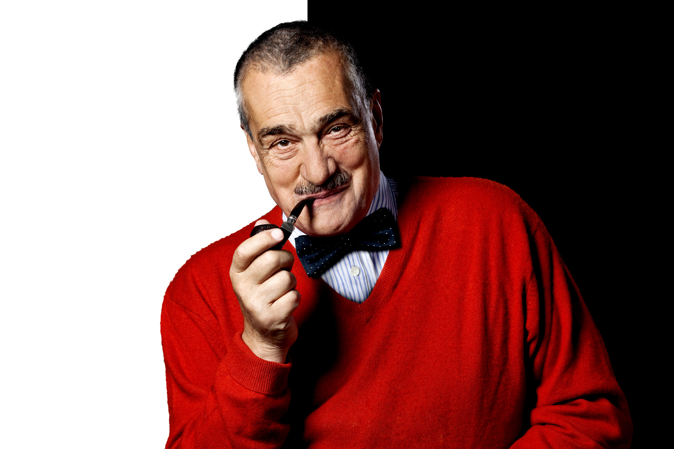 Karel Schwarzenberg is famous person of the Czech politics. He emigrated from the communistic Czechoslovakia with his family as a kid in 1948.