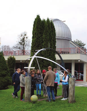 miliónů let, ale i necelé dva milióny let staré vulkanické horniny historické meteorologické přístroje, se kterými jsme ještě před několika lety měřili počasí při večerních